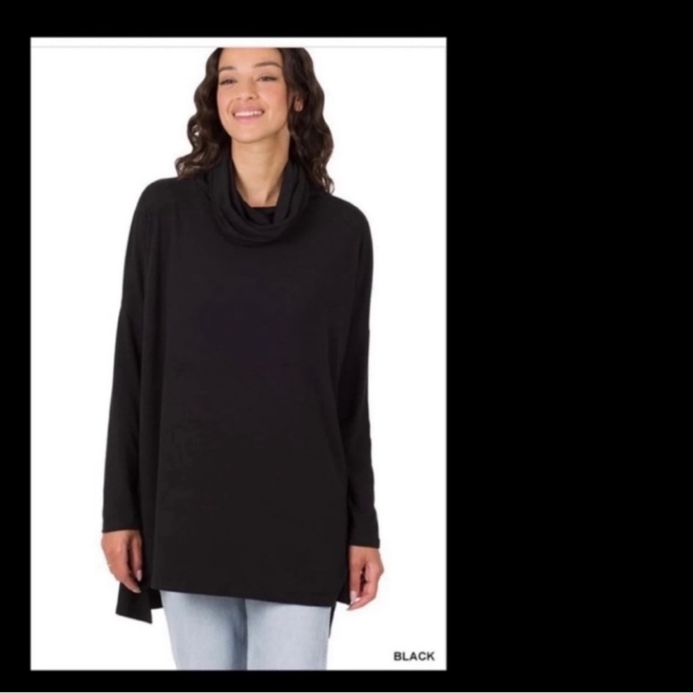 OVERSIZED COWL NECK LONG SLEEVE HI-LOW TOP
LOOSE FIT